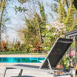 Couette-café Royal Con Piscine Calda E Fredda, Parme